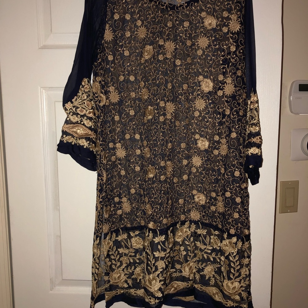 Agha Noor kurta new - Picture 9 of 10